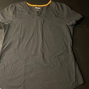 Scrubstar Medium Black Scrub Top with 3 pockets.